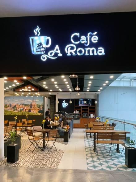 fachada_cafe_a_roma